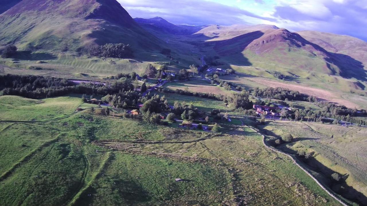 Glenbeag Mountain Lodges Spittal of Glenshee Exterior photo